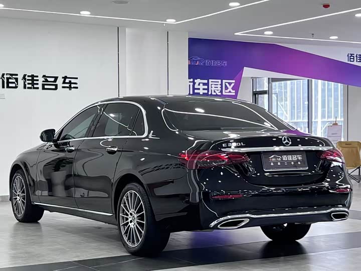 Фото 7 - Mercedes-Benz E-Class