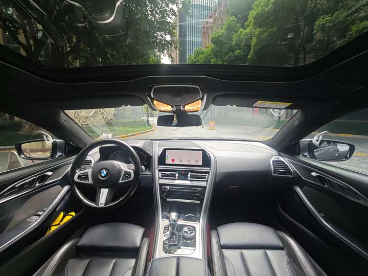 Фото 13 - BMW 8 Series