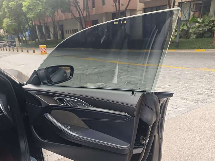 Фото 16 - BMW 8 Series