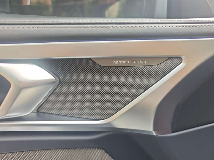 Фото 17 - BMW 8 Series