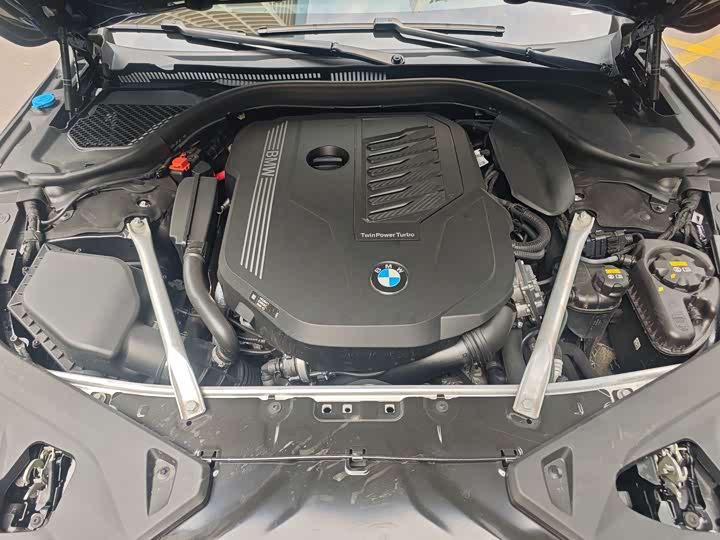 Фото 22 - BMW 8 Series