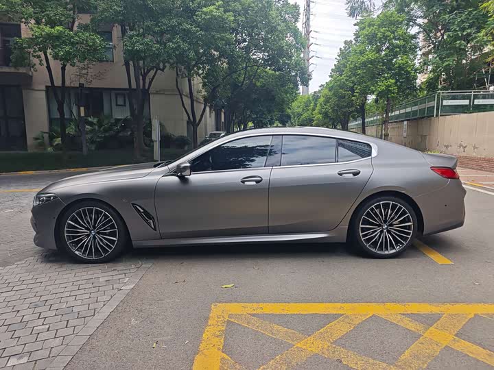 Фото 7 - BMW 8 Series