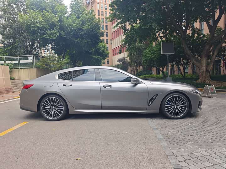 Фото 8 - BMW 8 Series