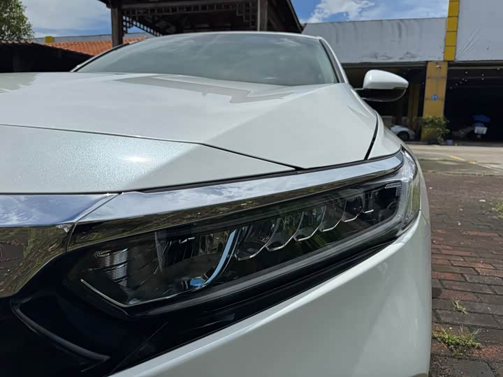 Фото 16 - Honda Accord