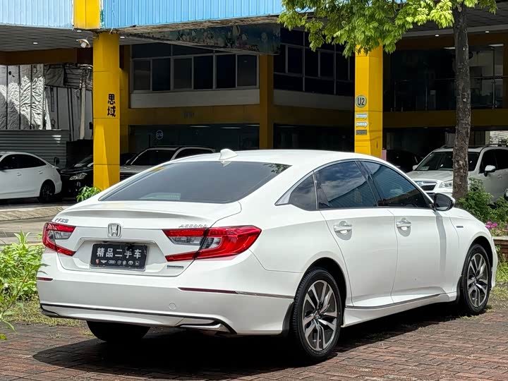 Фото 20 - Honda Accord