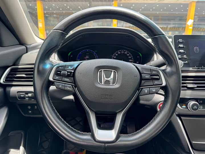 Фото 5 - Honda Accord