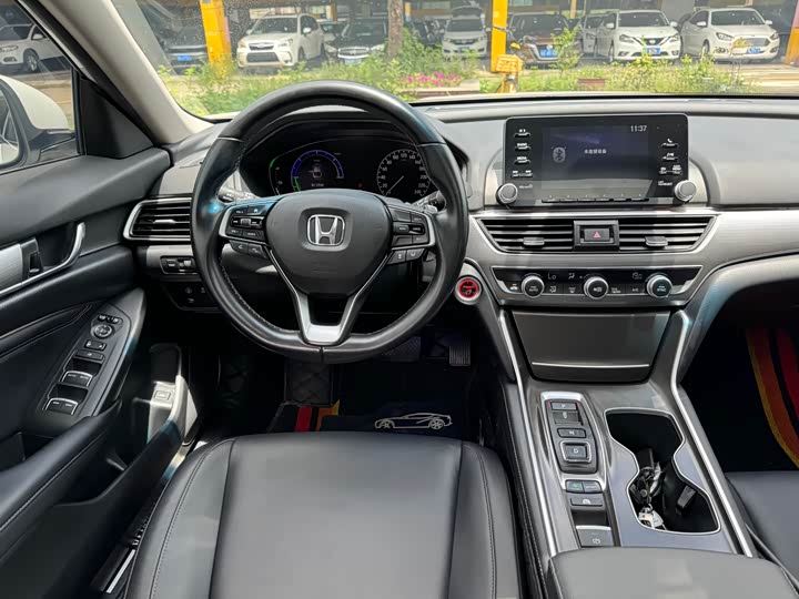 Фото 6 - Honda Accord