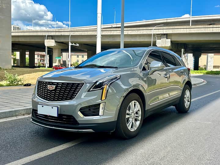 Фото 1 - Cadillac XT5