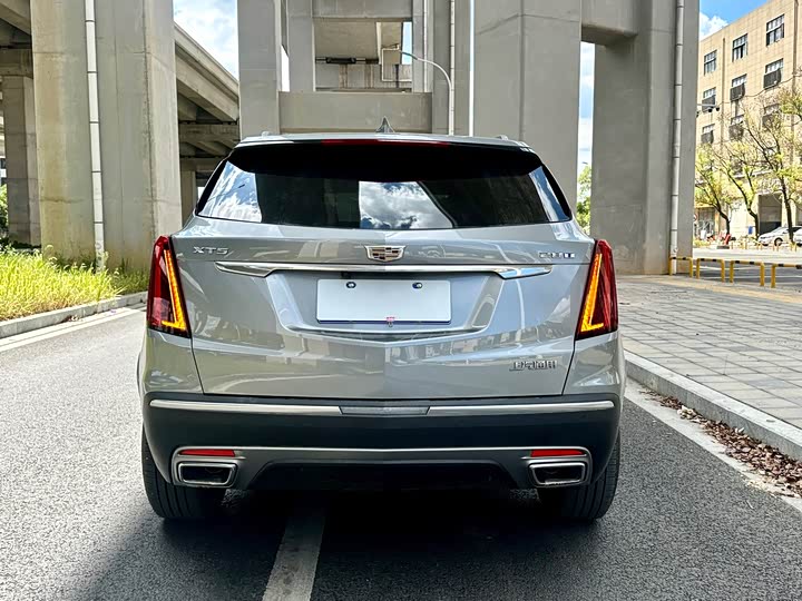 Фото 6 - Cadillac XT5