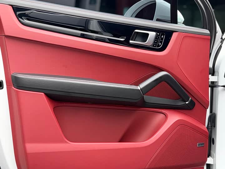 Фото 12 - Porsche Cayenne