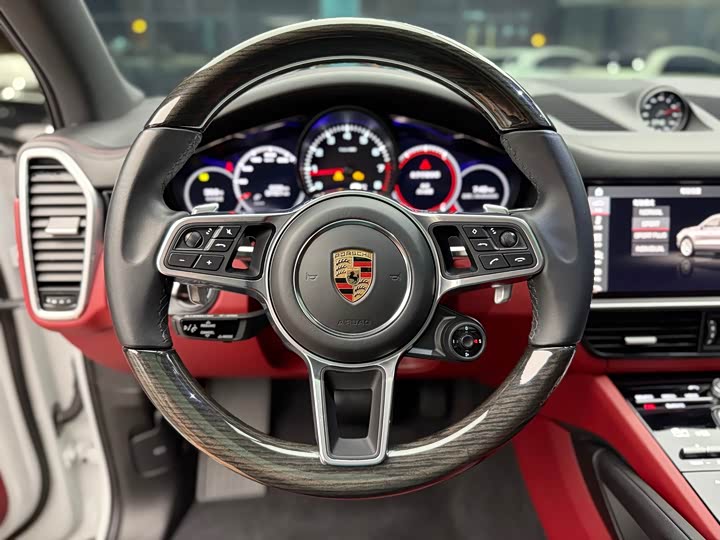 Фото 16 - Porsche Cayenne