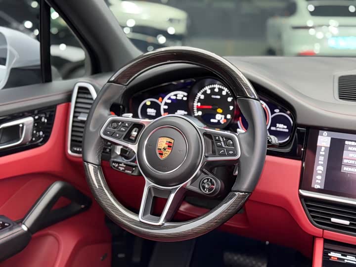 Фото 17 - Porsche Cayenne