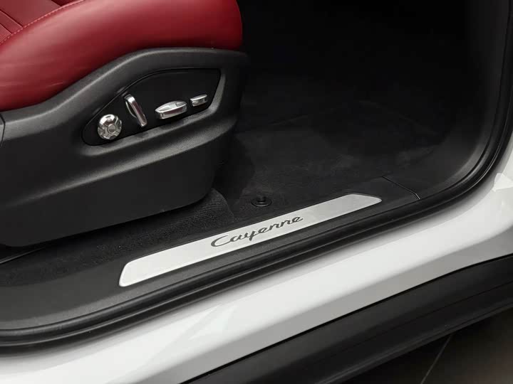 Фото 25 - Porsche Cayenne