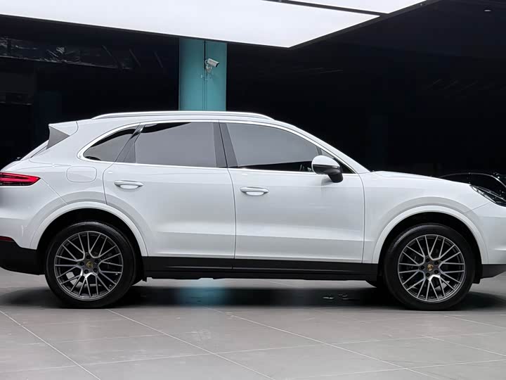 Фото 5 - Porsche Cayenne