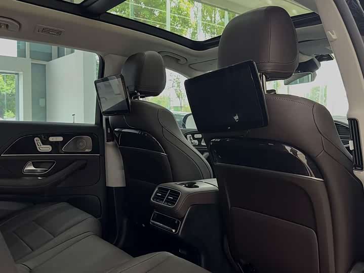 Фото 14 - Mercedes-Benz GLS-Class