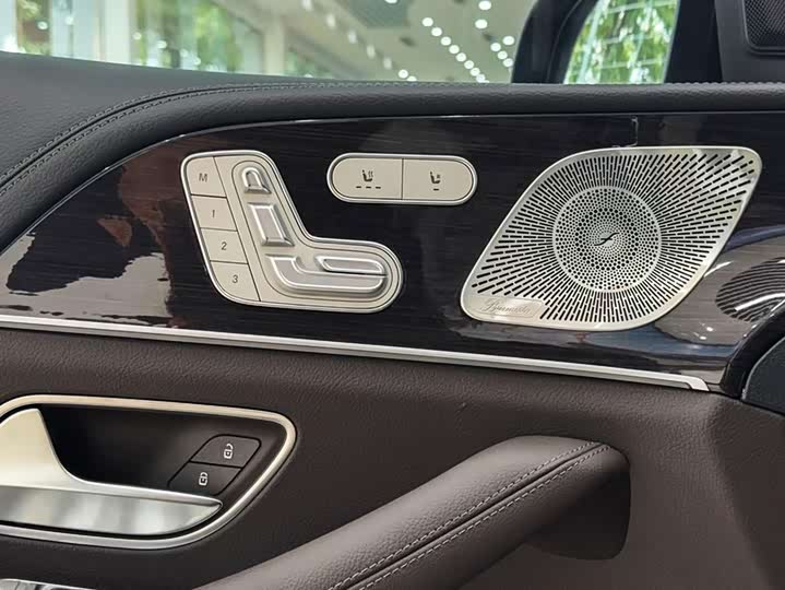 Фото 19 - Mercedes-Benz GLS-Class