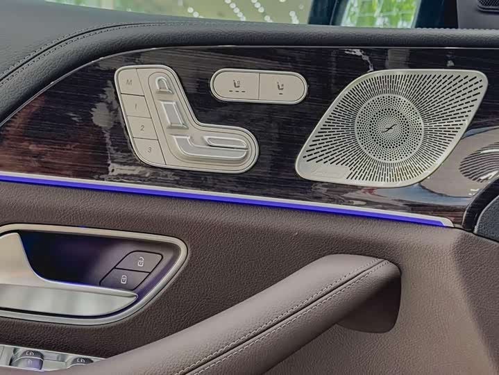 Фото 9 - Mercedes-Benz GLS-Class