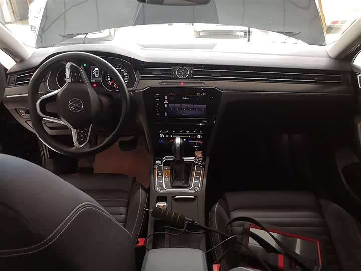 Фото 10 - Volkswagen Magotan