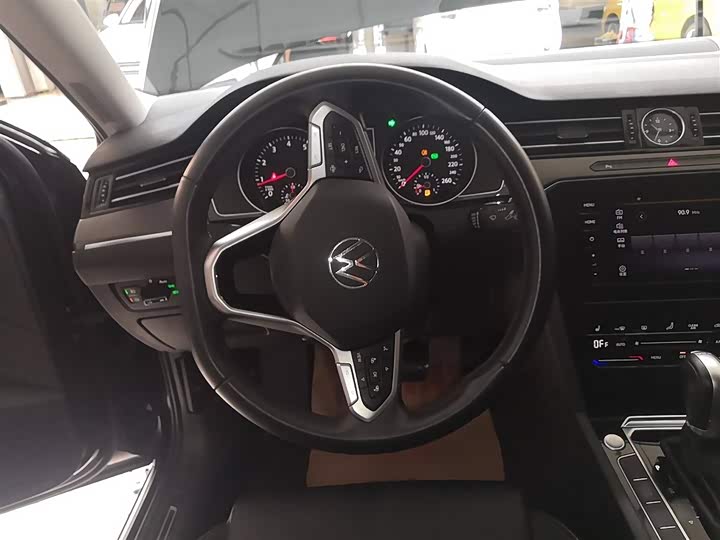 Фото 11 - Volkswagen Magotan