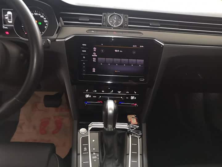 Фото 13 - Volkswagen Magotan