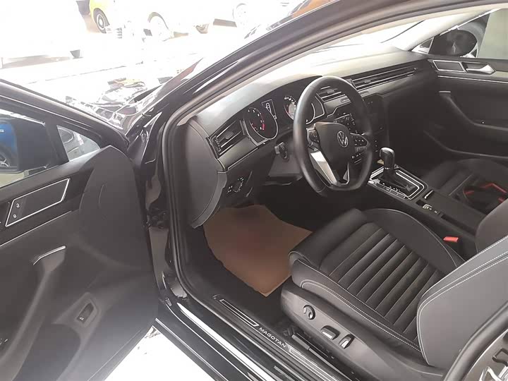 Фото 16 - Volkswagen Magotan