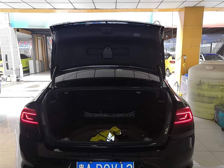 Фото 19 - Volkswagen Magotan