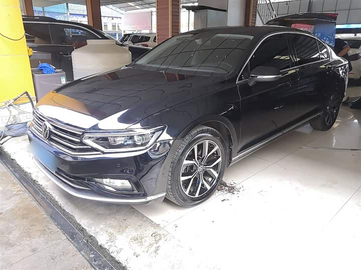 Фото 2 - Volkswagen Magotan