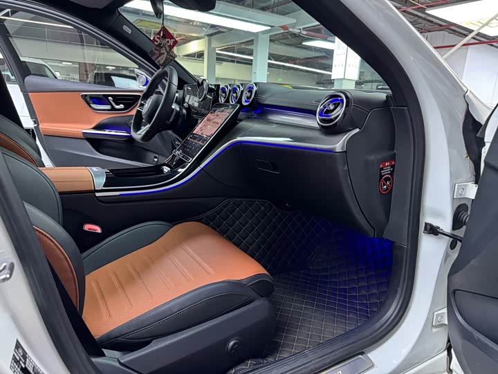 Фото 15 - Mercedes-Benz C-Class