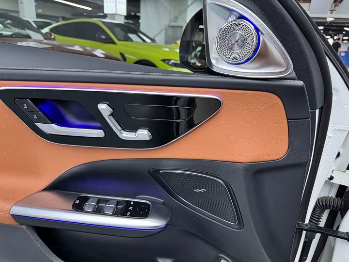 Фото 9 - Mercedes-Benz C-Class