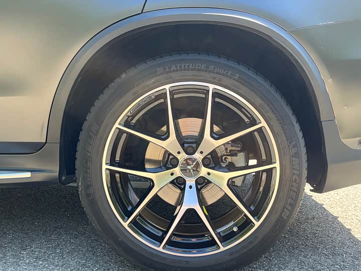 Фото 16 - Mercedes-Benz GLC-Class AMG