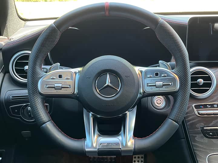 Фото 8 - Mercedes-Benz GLC-Class AMG