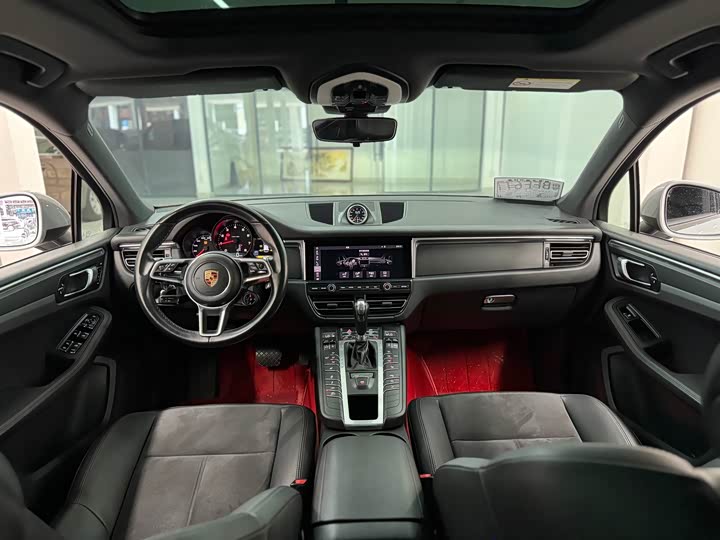 Фото 11 - Porsche Macan