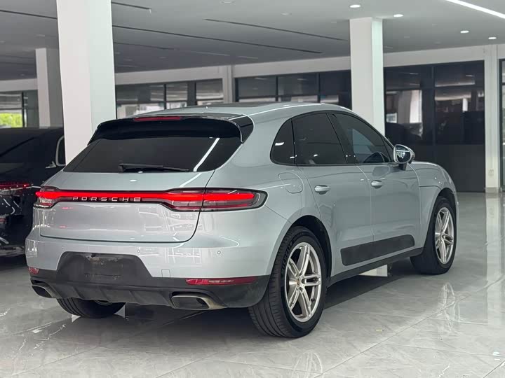 Фото 16 - Porsche Macan