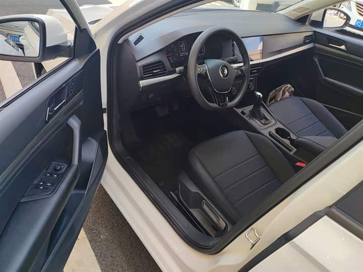 Фото 16 - Volkswagen Lavida