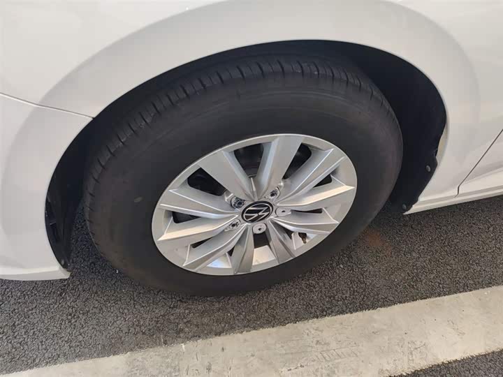 Фото 23 - Volkswagen Lavida