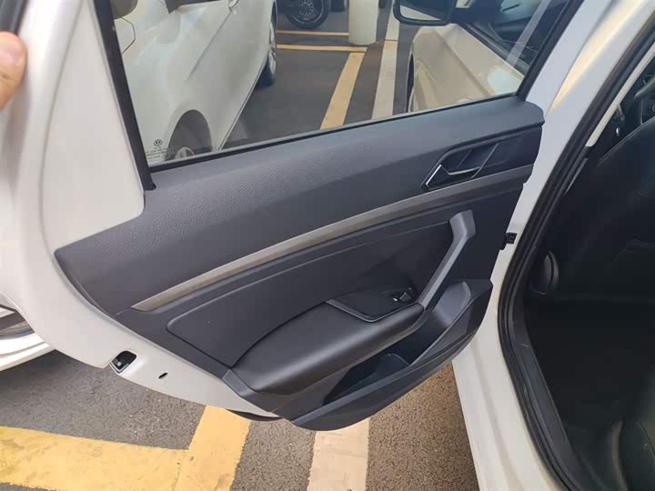 Фото 29 - Volkswagen Lavida