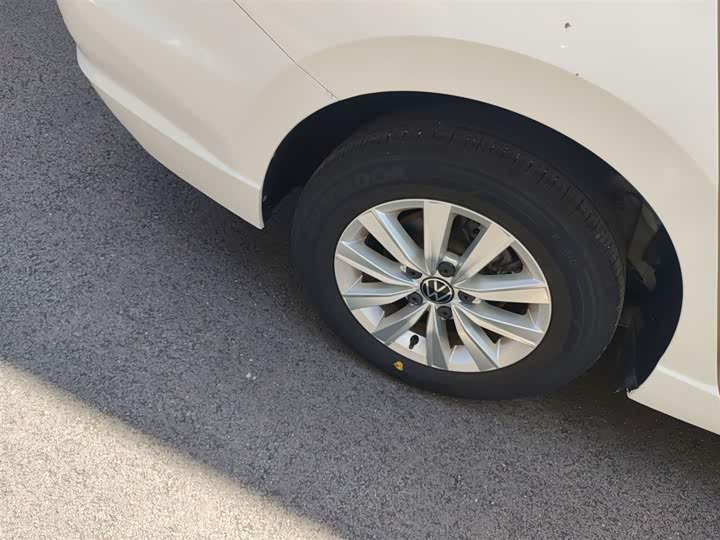 Фото 30 - Volkswagen Lavida