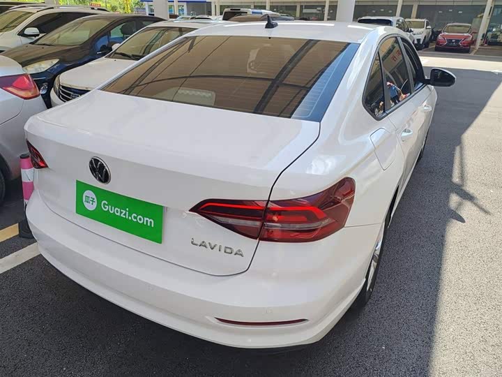 Фото 7 - Volkswagen Lavida