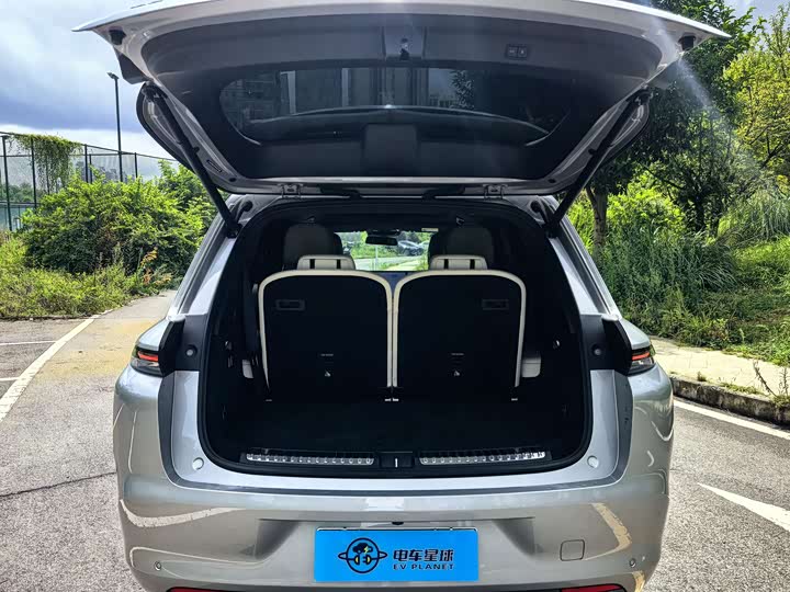 Фото 15 - LiXiang L8