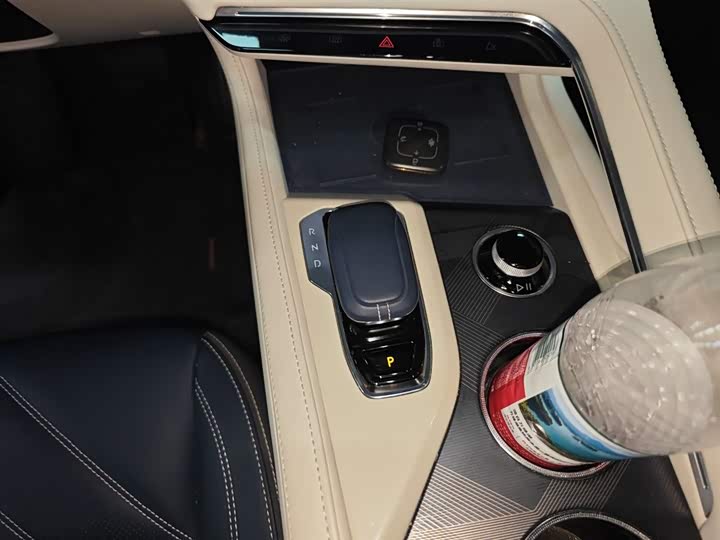 Фото 14 - Zeekr 001