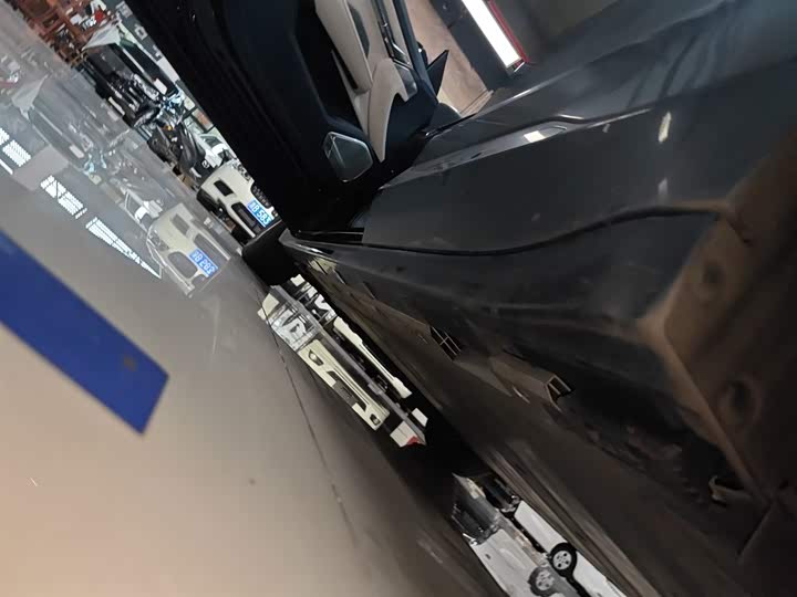 Фото 22 - Zeekr 001