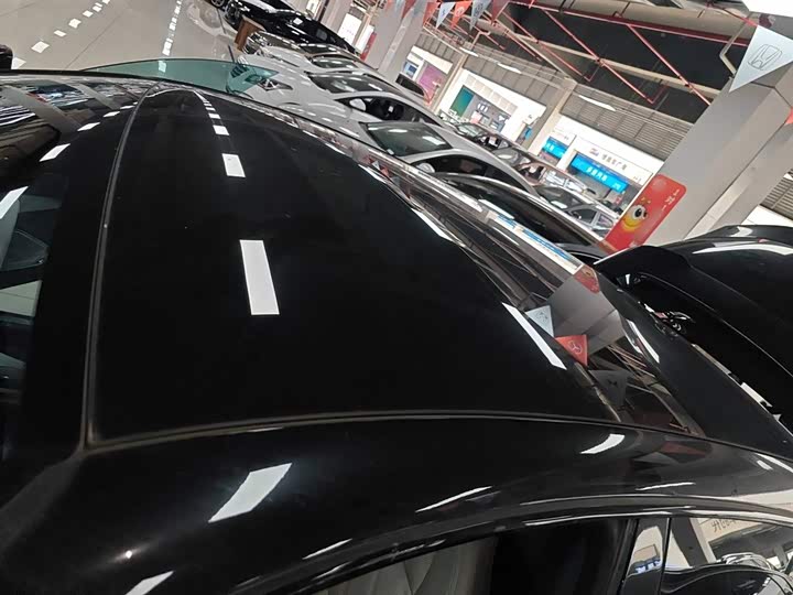 Фото 31 - Zeekr 001