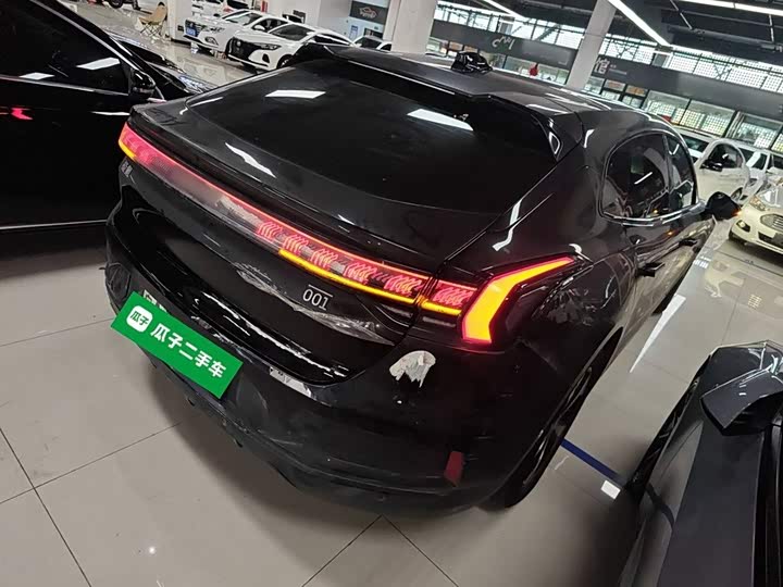 Фото 7 - Zeekr 001