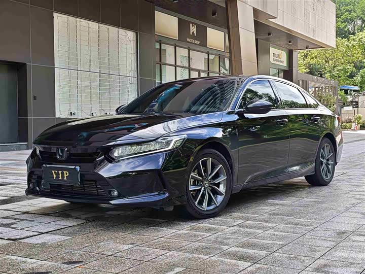 Фото 1 - Honda Inspire