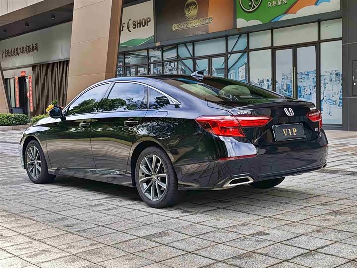 Фото 16 - Honda Inspire