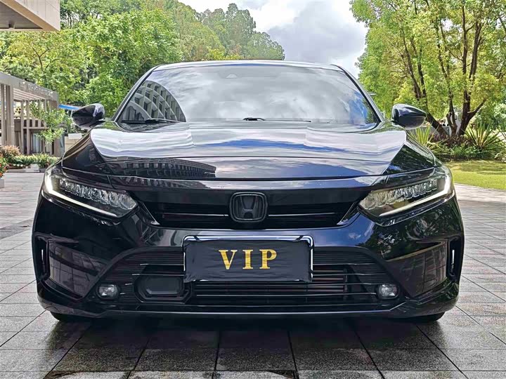 Фото 2 - Honda Inspire