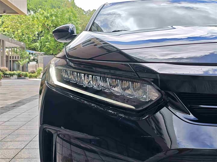 Фото 4 - Honda Inspire