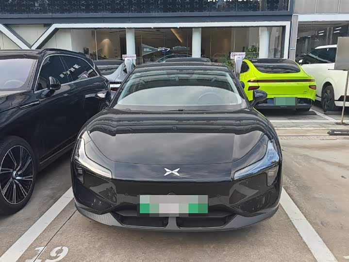 Фото 2 - XPeng Mona M03