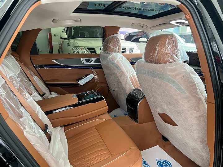 Фото 7 - Hongqi H9