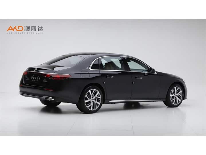 Фото 3 - Mercedes-Benz E-Class